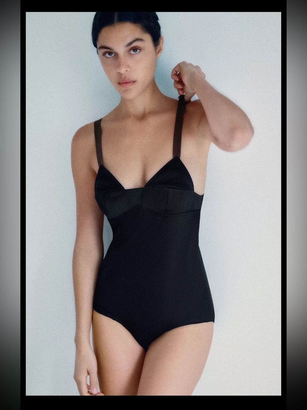 CONTRAST STRAP SEAM BODYSUIT